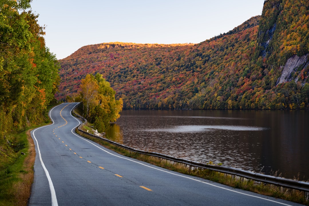 7-Day New England Fall Foliage RV Trip: Autumn Colors Adventure