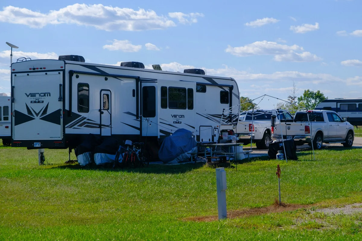 RV Sewage, Dump-Station & Black/Gray-Tank Laws by State (2026)